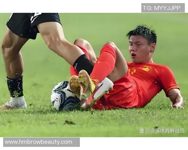 足球鞋穿烂的球星是谁 他背后不为人知的足球故事揭秘